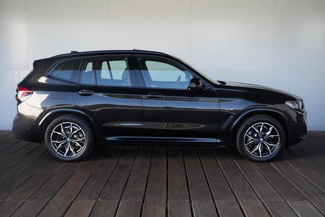BMW X3 xDrive30e M Sportpakket | High Executive | Glazen schuif-kanteldak | 19 inch | Trekhaak