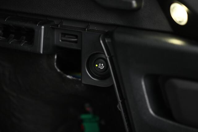 BMW X3 xDrive30e High Executive M Sport Automaat / Panoramadak / Trekhaak / Sportstoelen / Head Up / Comfort Access / HiFi / 20" LMV