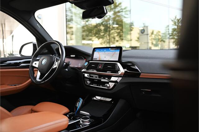 BMW X3 iX3 High Executive / Sportstoelen / Adaptieve LED / Parking Assistant Plus / Comfort Access / Head-Up / Driving Assistant Professional