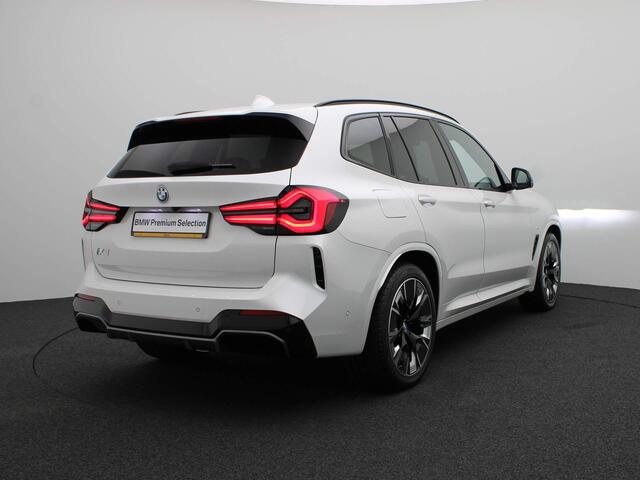 BMW X3 iX3 High Executive | Parking Pack | Safety Pack | Shadow Line Pack | Stuurwielrand Verwarmd | Trekhaak | Panoramadak | Driving Assistant Professional | Head-Up Display | Harman Kardon | 20''