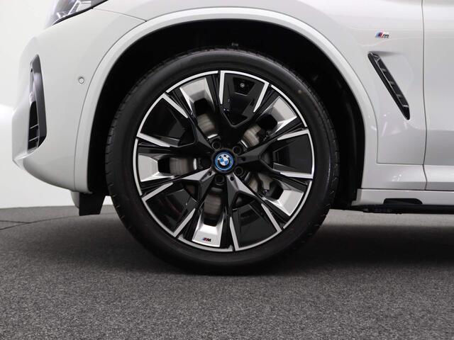 BMW X3 iX3 High Executive | Parking Pack | Safety Pack | Shadow Line Pack | Stuurwielrand Verwarmd | Trekhaak | Panoramadak | Driving Assistant Professional | Head-Up Display | Harman Kardon | 20''