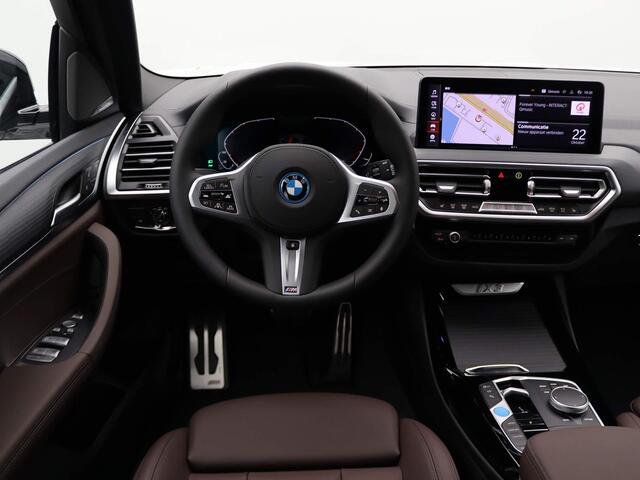 BMW X3 iX3 High Executive | Parking Pack | Safety Pack | Shadow Line Pack | Stuurwielrand Verwarmd | Trekhaak | Panoramadak | Driving Assistant Professional | Head-Up Display | Harman Kardon | 20''