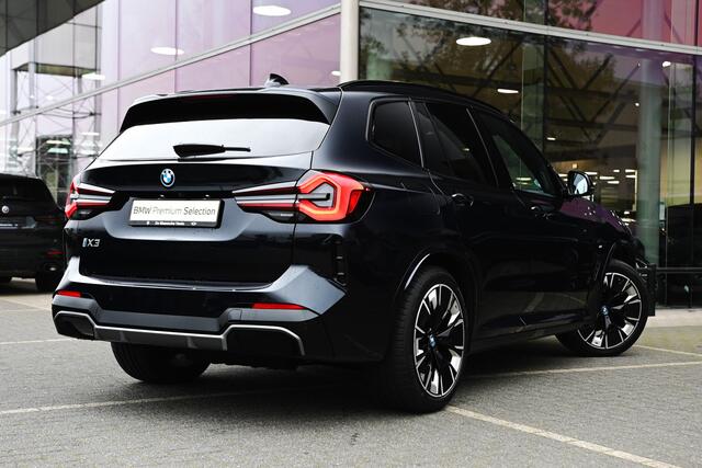 BMW X3 iX3 High Executive Automaat / Sportstoelen / Stoelverwarming / Adaptief onderstel / Parking Assistant Plus / Adaptieve LED / Harman Kardon / Head-Up / Live Cockpit Professional