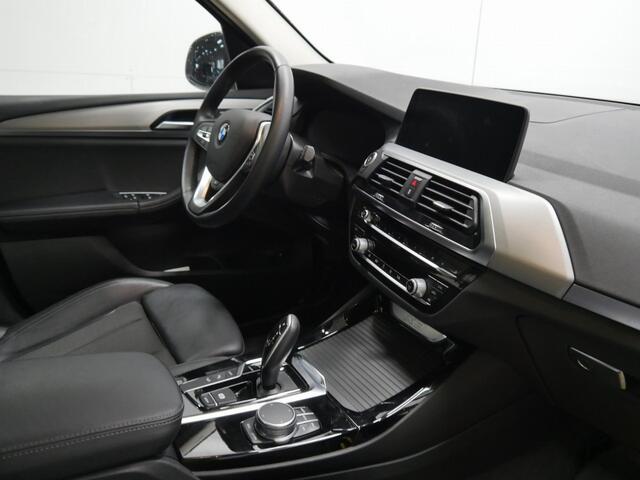 BMW X3 xDrive30e | Panorama | Head-Up | Trekhaak | Hifi |