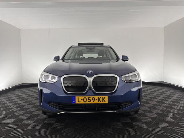 BMW X3 iX3 Executive 80 kWh [ 3-Fase ] (INCL-BTW) *PANO | ADAPTIVE-CRUISE | VERNASCA-FULL-LEATHER |DIGI-COCKPIT | FULL-LED | BLIND-SPOT | CAMERA | DAB+ | SPORTSEATS | 19''ALU*