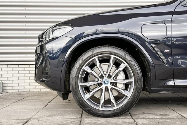 BMW X3 xDrive30e High Executive / M Sportpakket / Panoramadak / 20 Inch / Comfort Acces / Geluidsisolerende Ramen / Led Koplampen / Dimmende Binnen & Buitenspiegel / Driving Assistant / Hifi