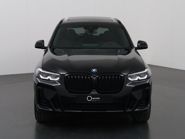 BMW X3 xDrive30e High Executive M-Sport | Panoramadak | FaceLift | Sportstoelen | ShadowLine | Harman/Kardon | HUD | Camera | Apple CarPlay | Stoelverw. | Ele. verstelbare stoelen + Geheugen |