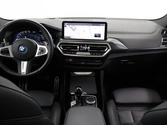 BMW X3 xDrive30e High Executive M-Sport | Panoramadak | FaceLift | Sportstoelen | ShadowLine | Harman/Kardon | HUD | Camera | Apple CarPlay | Stoelverw. | Ele. verstelbare stoelen + Geheugen |