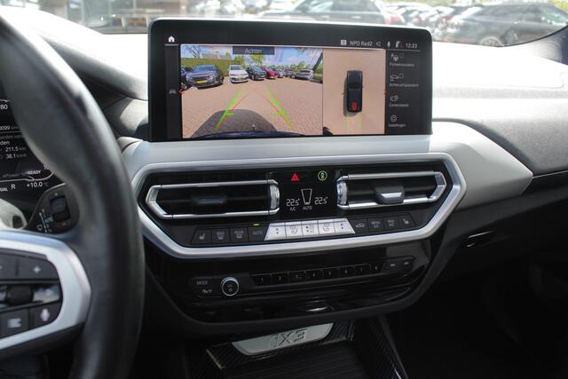 BMW X3 iX3 Executive 80 kWh / Panoramadak / Camera / Leder / 20'' / DAB / Sfeerverlichting / Stoelverwarming / Cruise Control