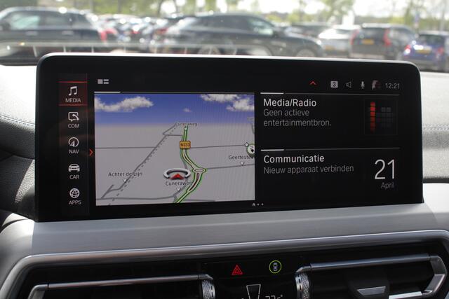 BMW X3 iX3 Executive 80 kWh / Panoramadak / Camera / Leder / 20'' / DAB / Sfeerverlichting / Stoelverwarming / Cruise Control