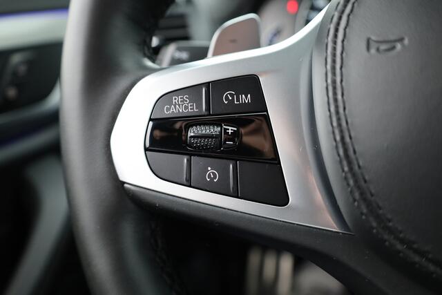 BMW X3 xDrive20i M Sport | HUD | Navi | Camera | Keyless | 19'' | Stoelverw. | Apple CarPlay