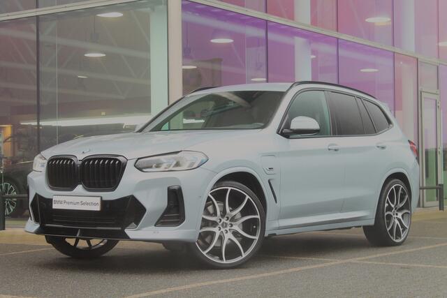 BMW X3 xDrive30e High Executive M Sport Automaat / Laserlight / Sportstoelen / Parking Assistant / Live Cockpit Professional / Stoelverwarming