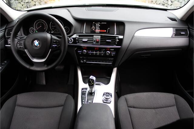 BMW X3 xDrive20i Centennial Ex. | Trekhaak |