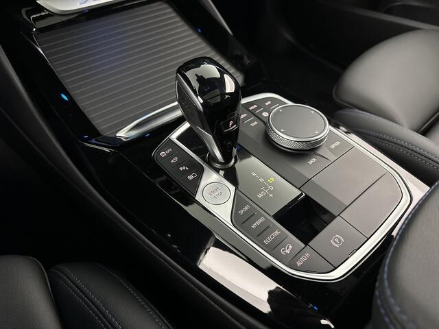 BMW X3 xDrive30e High Exe/M.Pakk/20"/Pan.Dak/Full Options