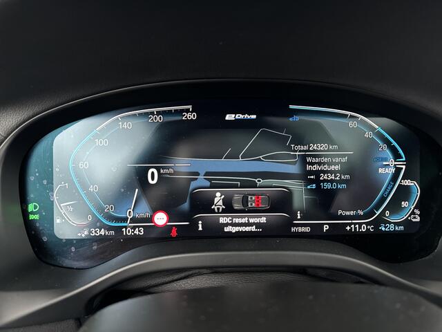 BMW X3 xDrive30e High Exe/M.Pakk/20"/Pan.Dak/Full Options