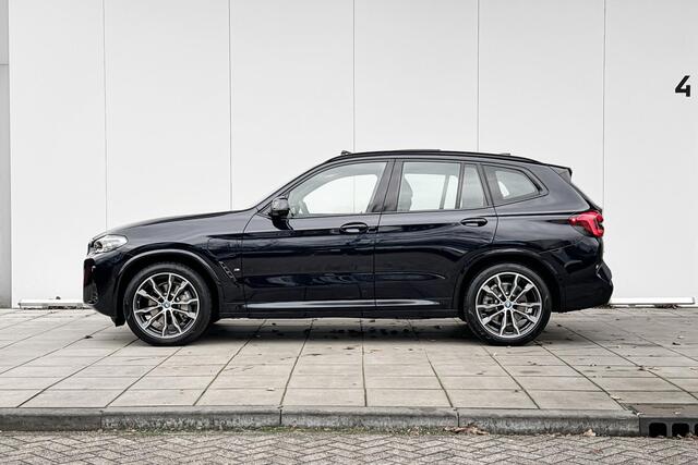 BMW X3 xDrive30e High Executive M-Sport Comfort Acces / Glazen Schuifdak / Dimmende Binnen & Buitenspiegel / Led Koplampen / Hifi / Active Protection / Stoelverwarming / Galvanische Bedienings Elementen