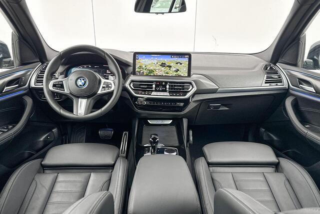BMW X3 xDrive30e High Executive M-Sport Comfort Acces / Glazen Schuifdak / Dimmende Binnen & Buitenspiegel / Led Koplampen / Hifi / Active Protection / Stoelverwarming / Galvanische Bedienings Elementen