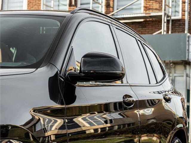 BMW X3 xDrive20i High Exe M-Sport ORG NL PANO 20 INCH CAMERA SHADOW LINE
