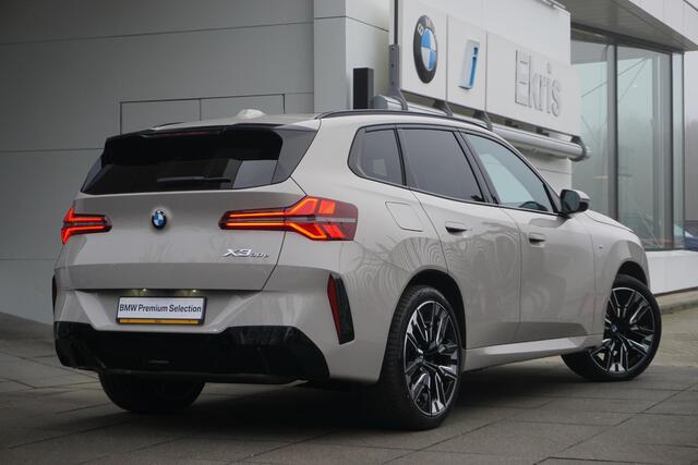 BMW X3 30e xDrive M Sportpakket Pro | Professional Pack | Comfort Pack | Premium Pack | Glazen panoramadak | Driving Assistant Plus