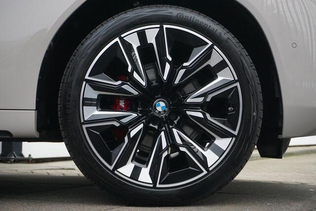 BMW X3 30e xDrive M Sportpakket Pro | Professional Pack | Comfort Pack | Premium Pack | Glazen panoramadak | Driving Assistant Plus