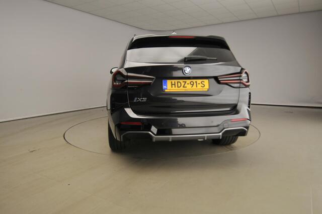 BMW X3 iX3 High Executive Edition 80 kWh Leder / Trekhaak / Harman-Kardon / Adaptive LED / Getint Glas / Alu wielen 20 inch