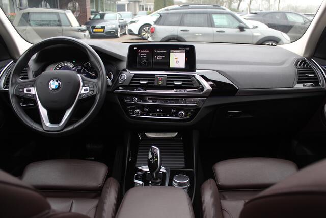 BMW X3 xDrive20d High Exe. / Panoramadak / Camera / Leder / Head-up / 19'' / Navigatie / Stoelverwarming / Cruise Control