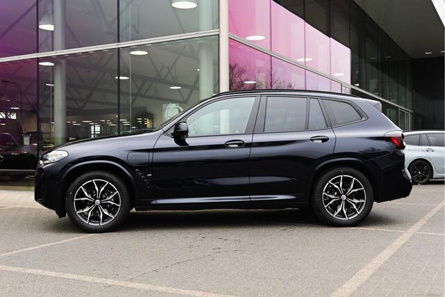 BMW X3 xDrive30e High Executive M Sport Automaat / BMW M 50 Jahre / Trekhaak / Sportstoelen / LED / Live Cockpit Professional / Parking Assistant / Stoelverwarming