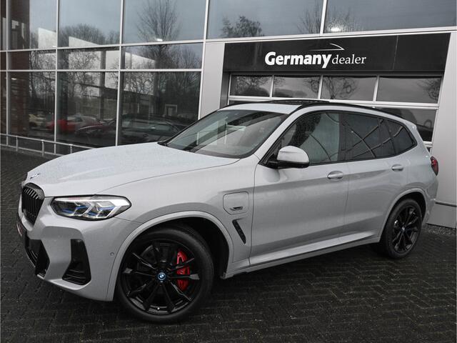 BMW X3 xDrive30e 292pk M-Sport Laser Pano HUD Tr-Haak Carbon M-Brooklyn