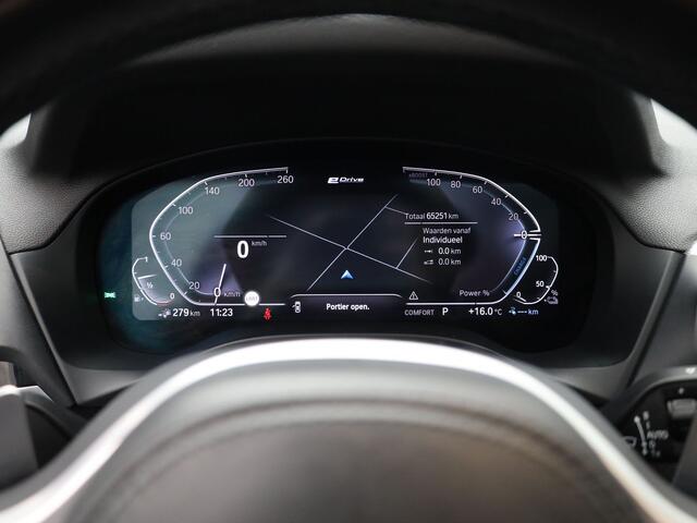 BMW X3 xDrive30e M Sport | PANO | 360° | HUD | STOELVERWARMING