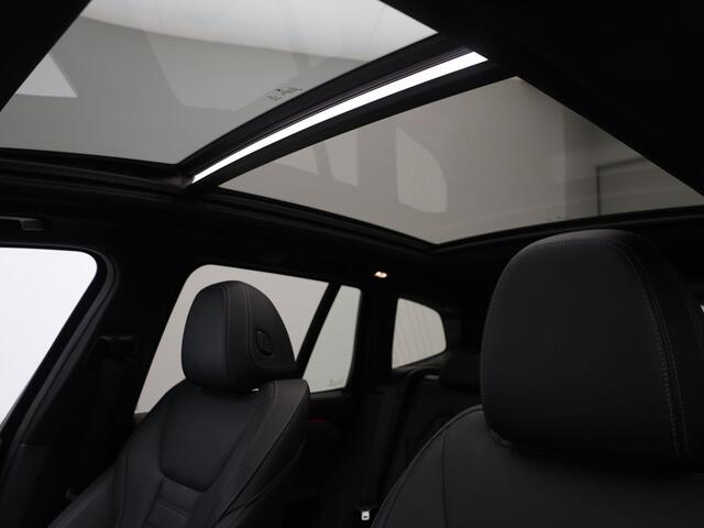 BMW X3 xDrive30e M Sport | PANO | 360° | HUD | STOELVERWARMING