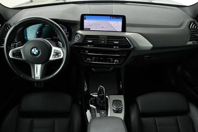 BMW X3 xDrive30e M Sport | Leder | Stoelverwarming | Camera | Carplay | Sfeerverlichting | DAB | Sportstoelen | Full LED