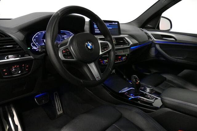 BMW X3 xDrive30e M Sport / Panoramadak / Elektr. verstelbare voorstoelen (links met memory) / Harman Kardon Sound / Achteruitrijcamera / 20'' LMV / Keyless / Stoelverwarming / Apple Carplay - Andriod Auto / Ambienteverlichting / Koplamp BMW Individual Shadow-Lin
