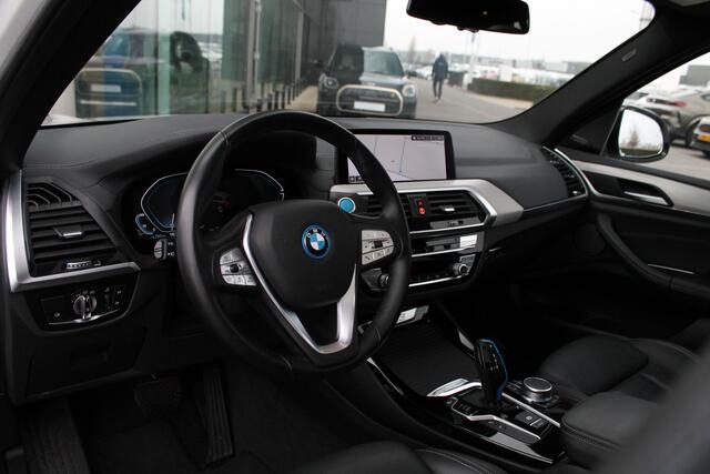 BMW X3 iX3 High Executive / Trekhaak / Sportstoelen / Adaptieve LED / Parking Assistant Plus / Gesture Control / Head-Up