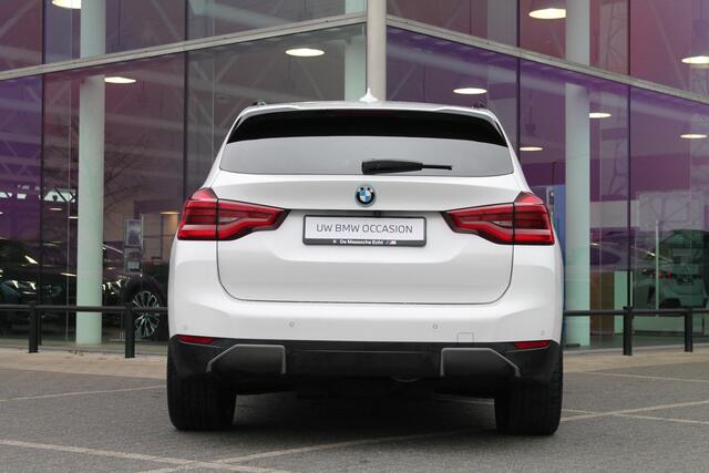 BMW X3 iX3 High Executive / Trekhaak / Sportstoelen / Adaptieve LED / Parking Assistant Plus / Gesture Control / Head-Up