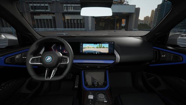 BMW X3 xDrive30e M Sport Automaat / Panoramadak / Trekhaak / Sportstoelen / Adaptieve LED / Parking Assistant Plus / Stoelventilatie / Comfort Access /