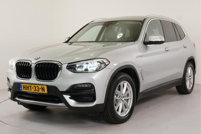 BMW X3 xDrive30e Advantage | Panorama | 360 Camera | Parkeerhulp |