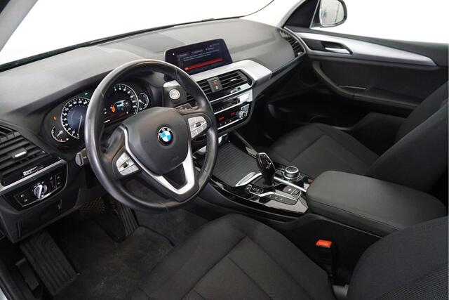 BMW X3 xDrive30e Advantage | Panorama | 360 Camera | Parkeerhulp |