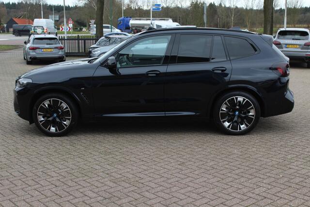 BMW X3 iX3 High Executive 80 kWh / Trekhaak / Panoramadak / 360Camera / Head-up / 20'' / Leder / Harman Kardon / Sfeerverlichting / Dodehoek / DAB / Stoelverwarming / ACC