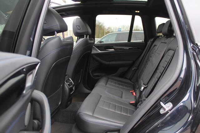 BMW X3 iX3 High Executive 80 kWh / Trekhaak / Panoramadak / 360Camera / Head-up / 20'' / Leder / Harman Kardon / Sfeerverlichting / Dodehoek / DAB / Stoelverwarming / ACC