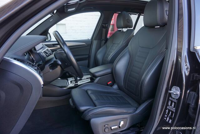 BMW X3 xDrive20i High Exec Panorama | Carplay | Sportinter | Camera |