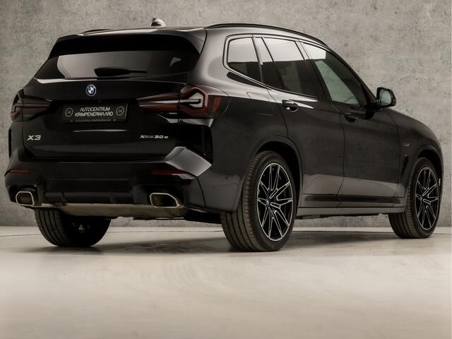 BMW X3 xDrive30e High Executive 293Pk Automaat (PANORAMADAK, M PAKKET, APPLE CARPLAY, GROOT NAVI, CAMERA, LEDEREN SPORTSTOELEN, GETINT GLAS, SFEERVERLICHTING, DAB+, NIEUWSTAAT)