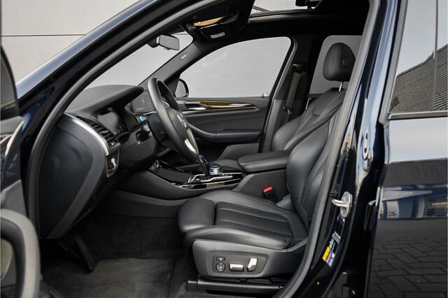 BMW X3 iX3 High Executive 80 kWh Pano Trekhaak M-Pakket Leder
