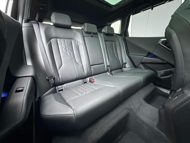 BMW X3 20 xDrive M-Sport / HIFI System Harman Kardon / Panoramadak / Driving Assistant Plus / Comfort Acces / Stoelventilatie / Head Up Display / 20 inch LM Velgen
