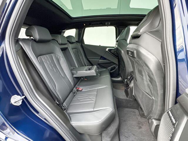 BMW X3 20 xDrive M-Sport / HIFI System Harman Kardon / Panoramadak / Driving Assistant Plus / Comfort Acces / Stoelventilatie / Head Up Display / 20 inch LM Velgen