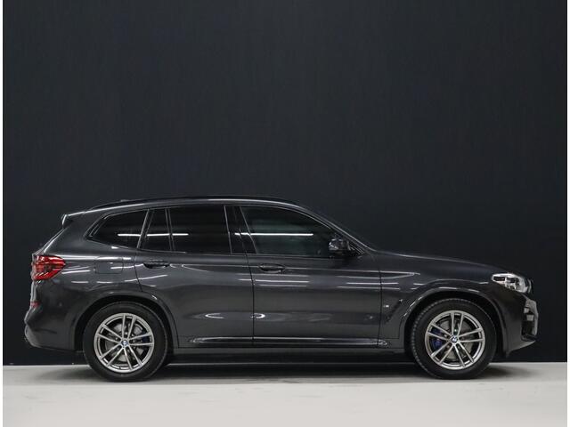 BMW X3 xDrive30e eDrive M Sport [DIGITAL DASH, APPLE CARPLAY, STUUR EN STOELVEWRARMING, CAMERA, FLIPPERS, VOL LEDER, ELEK.. ACHTERKLEP, AIRCO ACHTER MET USB C, NAVIGATIE, NIEUWSTAAT]