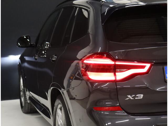 BMW X3 xDrive30e eDrive M Sport [DIGITAL DASH, APPLE CARPLAY, STUUR EN STOELVEWRARMING, CAMERA, FLIPPERS, VOL LEDER, ELEK.. ACHTERKLEP, AIRCO ACHTER MET USB C, NAVIGATIE, NIEUWSTAAT]