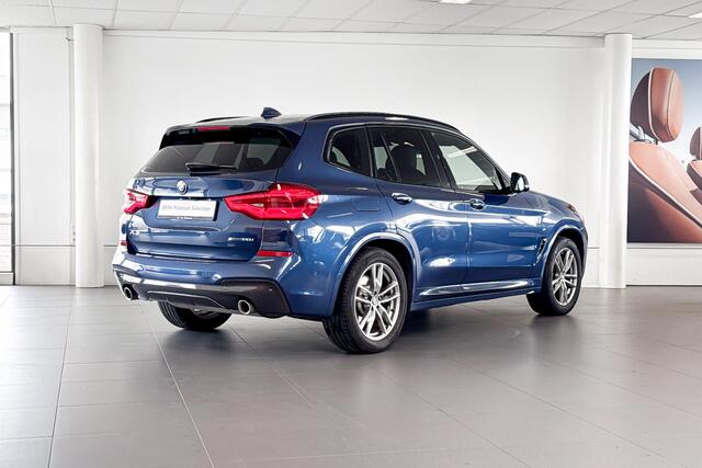 BMW X3 xDrive20i High Executive | M Sport | Glazen Panoramadak | Stoelverwarming | Achteruitrijcamera |