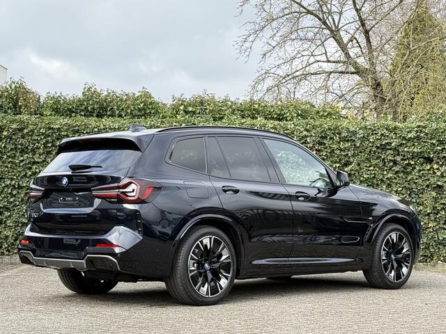 BMW X3 iX3 High Exe | M-Sport | Panorama | 20'' | Elek. Trekhaak | Driv. Ass. Prof. | Harman/Kardon | Laser