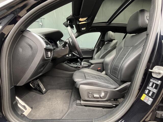 BMW X3 xDrive30e Automaat / Panorama schuifdak / Apple Carplay Android / Stoelverwarming voor / Camera 360° / Dakbekleding Antraciet / Head Up Display / Adaptief cruise control / Ski-luik / Parkeer-assistent