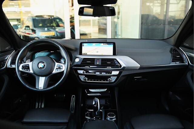 BMW X3 xDrive30e High Executive M Sport Automaat / Panoramadak / Sportstoelen / Adaptieve LED / Parking Assistant Plus / Head-Up / Stoelverwarming / Comfort Access
